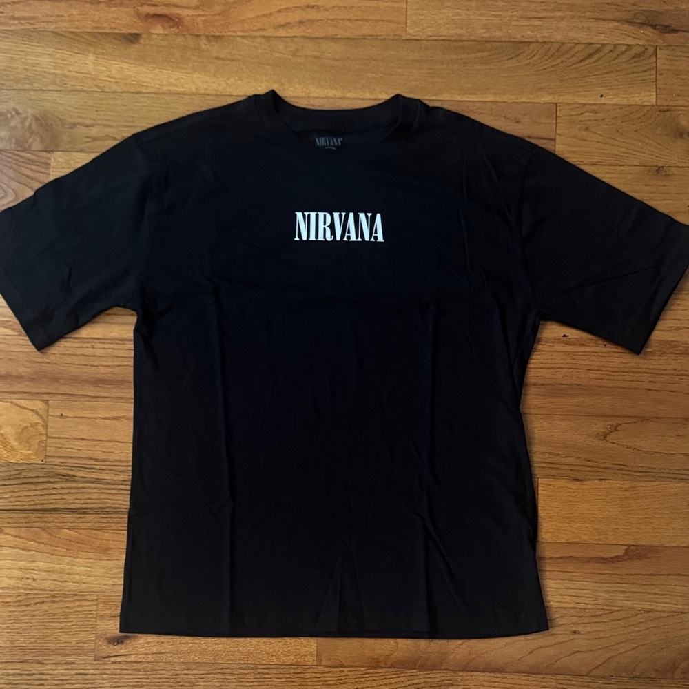Nirvana graphic tee, size M never worn